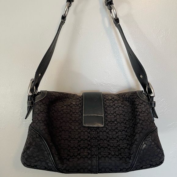 Coach Vtg Soho Flap Y2K Signature C Canvas Shoulder Bag Buckle - Picture 12 of 17